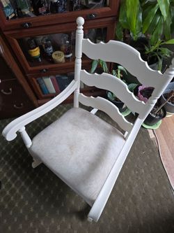 Vintage Farmhouse Ladder Back Armchair – Cottage / Shabby Chic