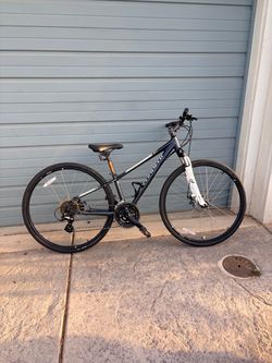 SPECIALIZED ARIEL HYBRID BIKE 700c Wheels