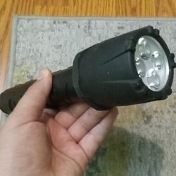1000 Lumens Flashlight 