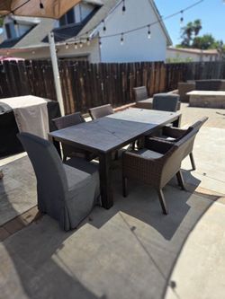 6 Piece Outdoor Dining Set $100