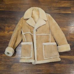 Vintage Filene’s Genuine Shearling Leather Jacket – Size 42