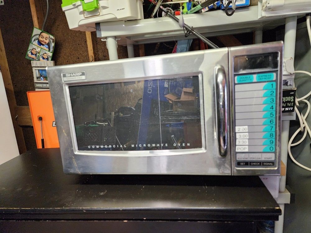 Comercial Microwave