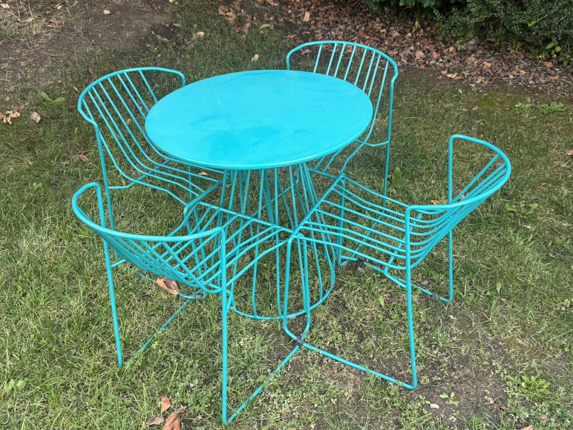 Aquamarine Blue Intercoastal Steel Metal 4 Piece Dining Patio Furniture Chair Table Set
