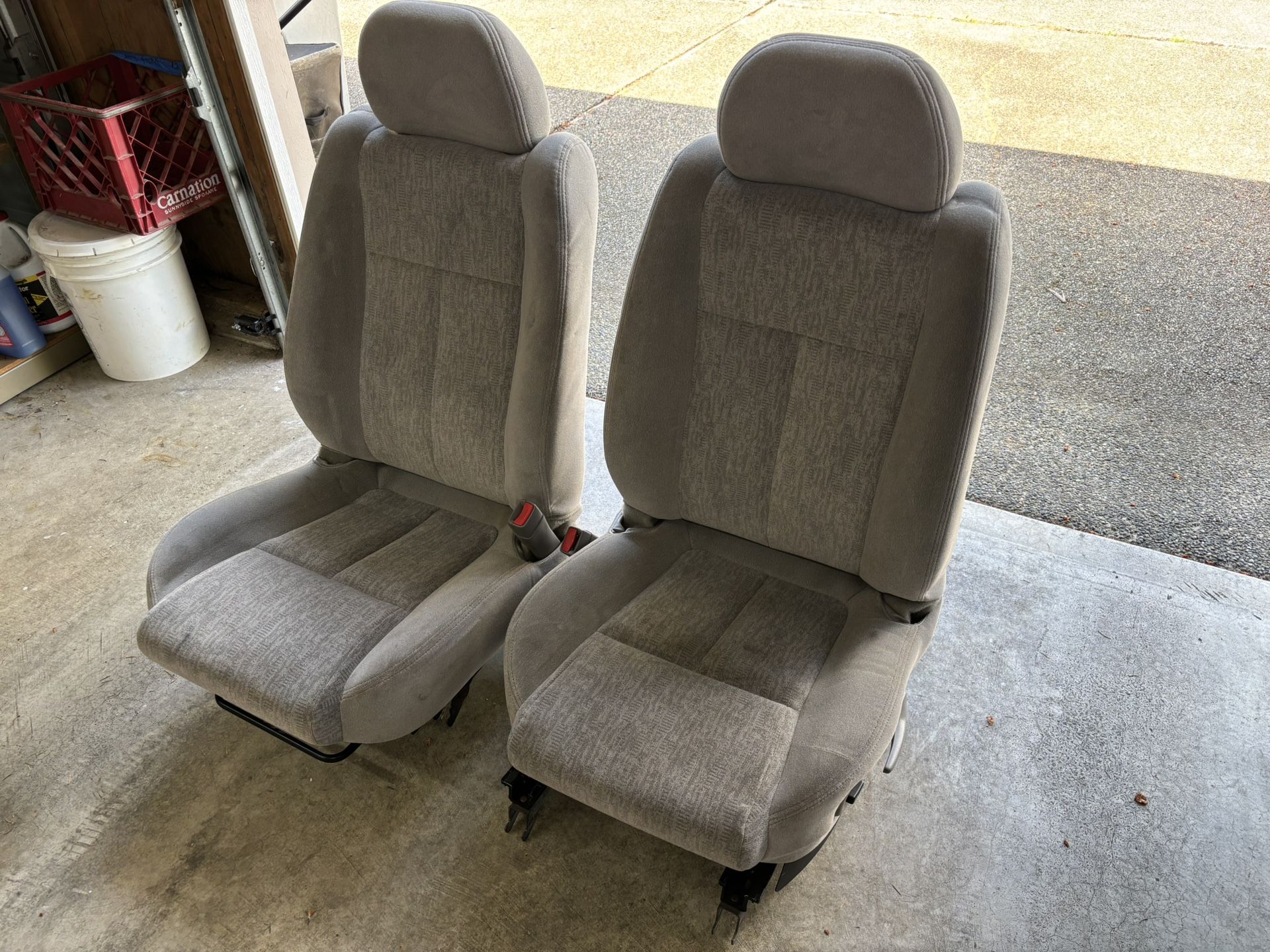 Pair Bucket Seats