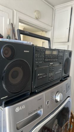SONY MEGA BASS BOOM BOX