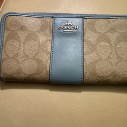 Coach Signature Zip-Around Wallet