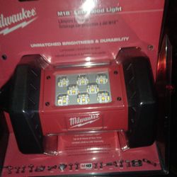 Milwaukee Spot Light