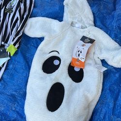 Look What’s I’m Selling   various prices . Triangle Va  