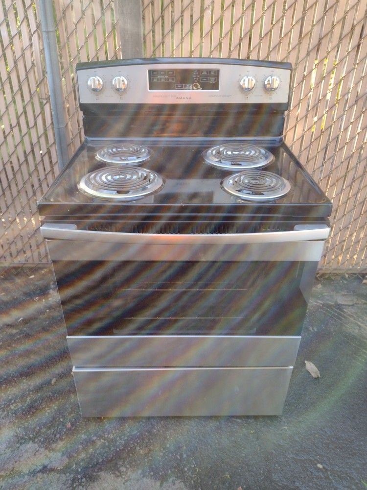 Amana Stainless Steel Electric Stove/Oven NEW
