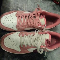 Valentine's Day Nike Dunks