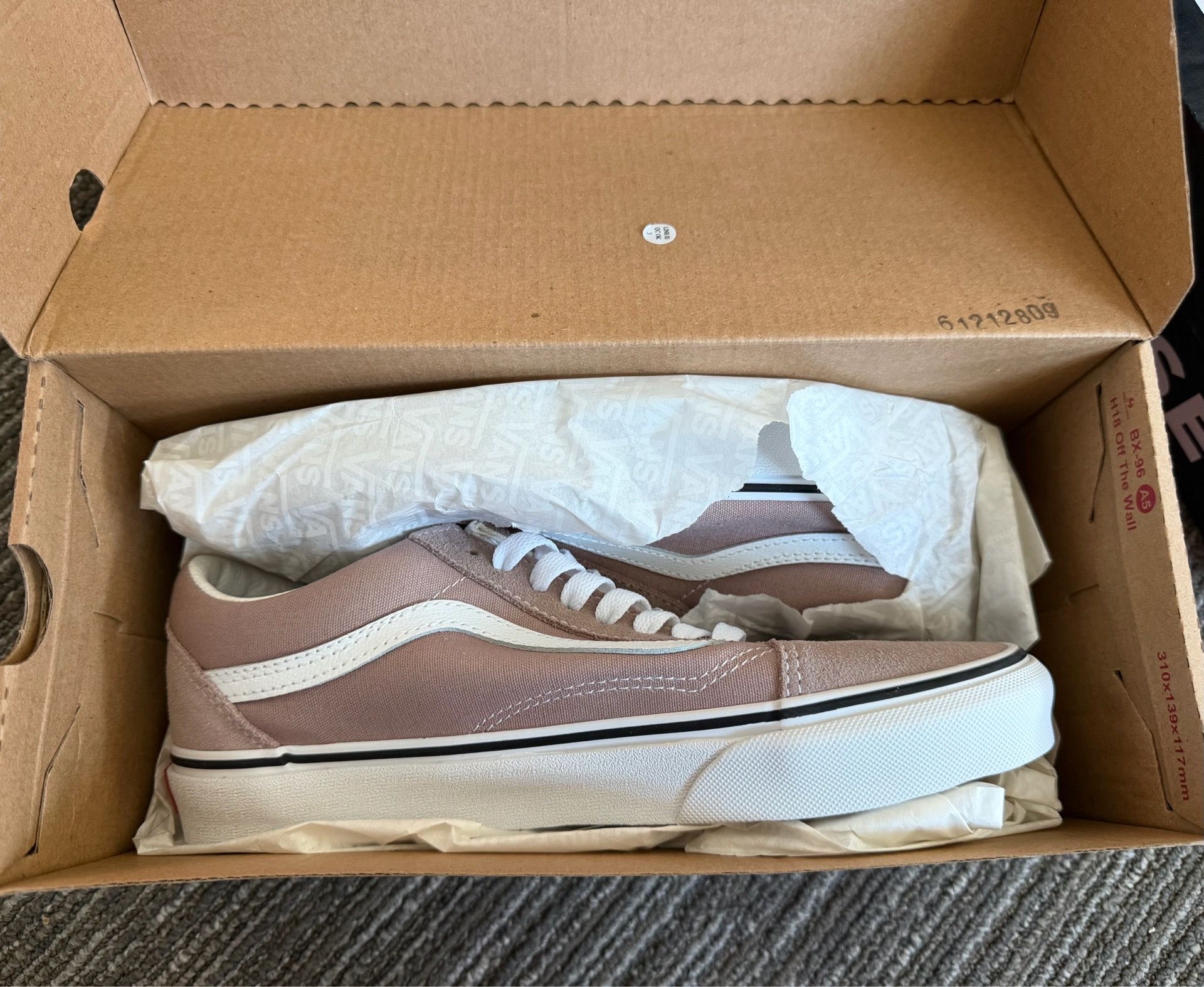 Vans old skool never worn new in box