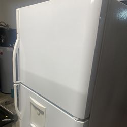 Refrigerator Kenmore 