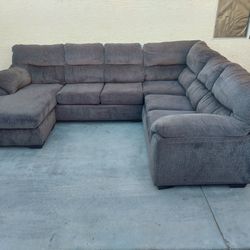 Gray Sectional(WILL DELIVER)