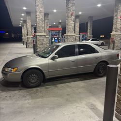 1998 Toyota Camry on offerup