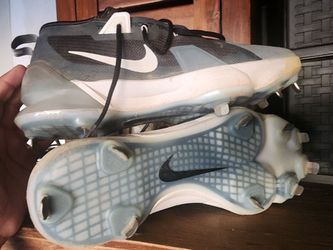 Baseball spikes