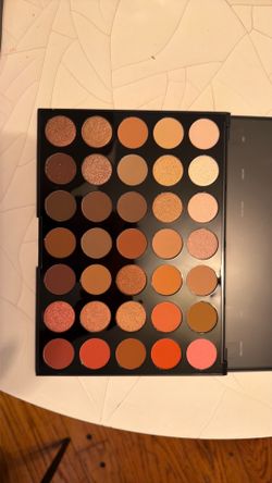 Morphe 35O and 35F Brand New pallets