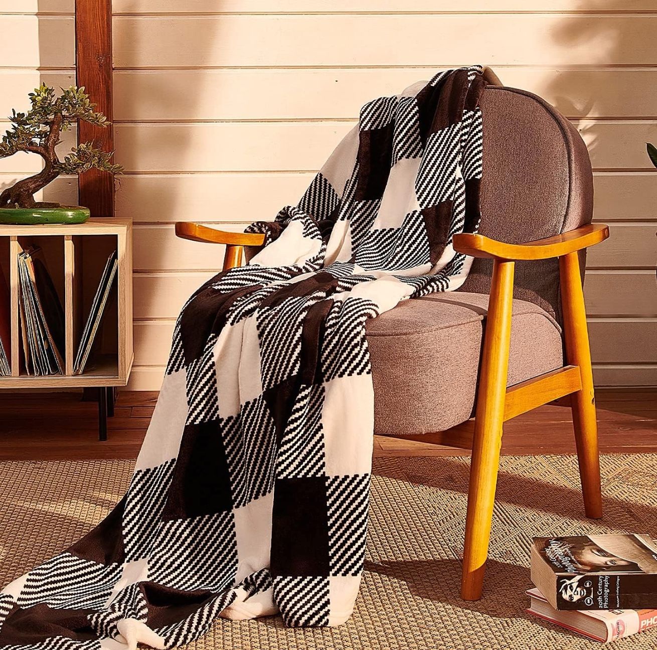 Malinad Plaid Throw Blanket - 50x60 Black & White - Printed Buffalo Flannel Fleece - Soft, Cozy, Warm NEW
