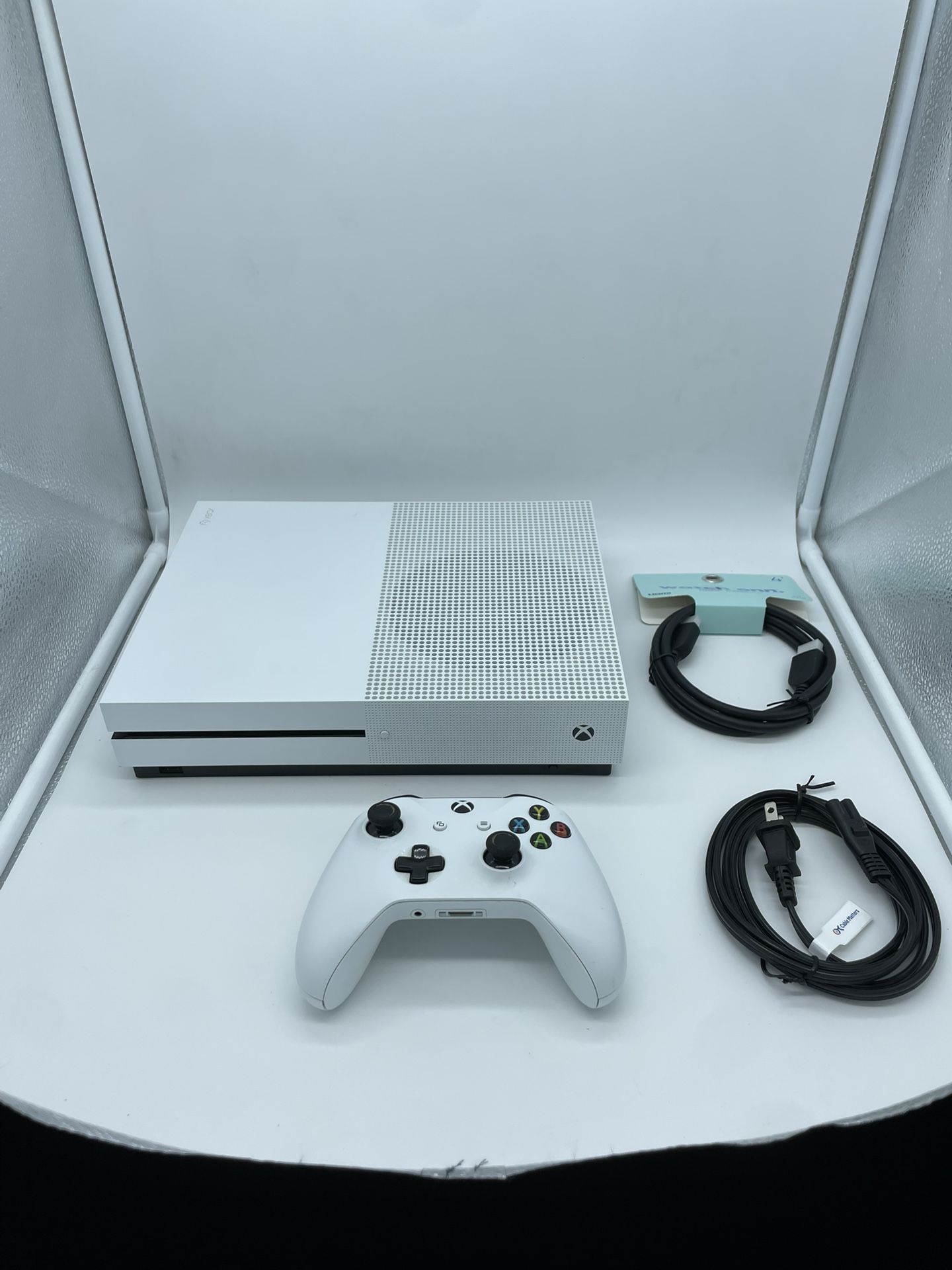 Xbox One S With Controller Great Condition