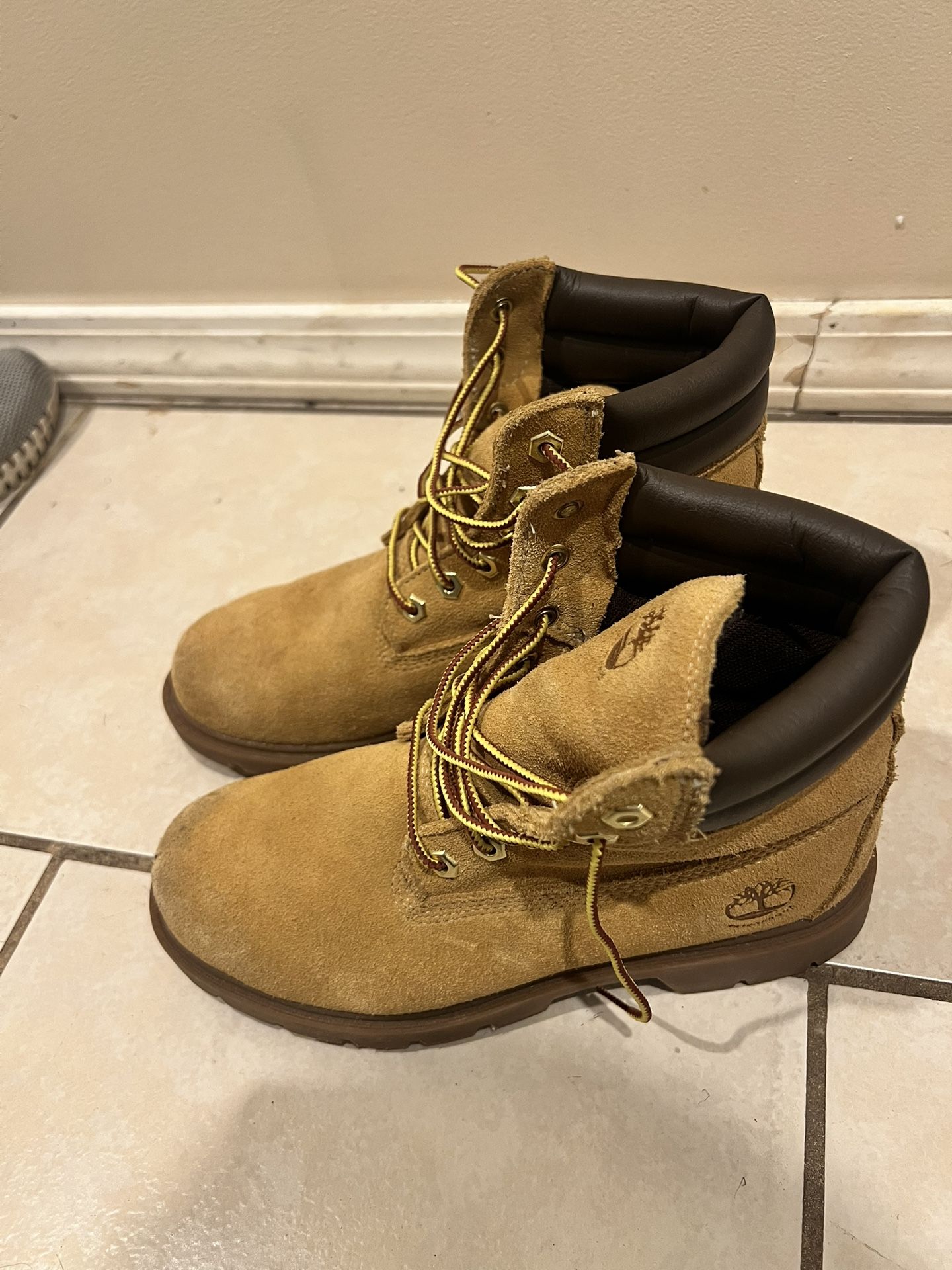 Timberland shoes Size 6 Woman 