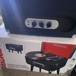 Stereo Suitcase Turntable  System