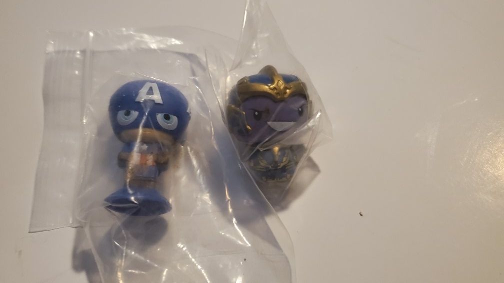 So Cute! 2" Small Captain America And Thanos.