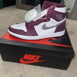 Nike Air Jordan 1 Bordeaux