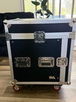 Seismic Audio 10U Rack Case w/ Slant Mixer Top & Casters
