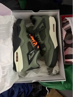 Jordan retro 4 undefeated 9.5