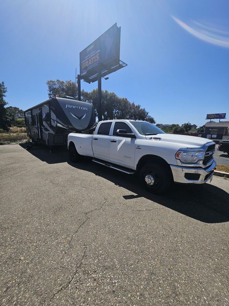 RVs and Traillers, Campers Truck Transport
