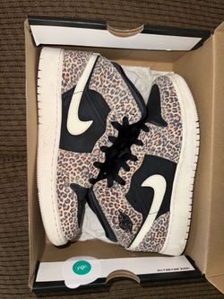 Jordan 1 Mid