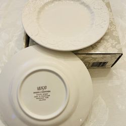 Mikasa Bread and Butter Plates Set 4