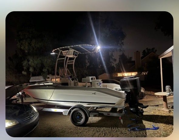 $ 12,000 obo. 20'foot LAGUNA SEA RAY CENTER CONSOLE W/Live BAIT Well