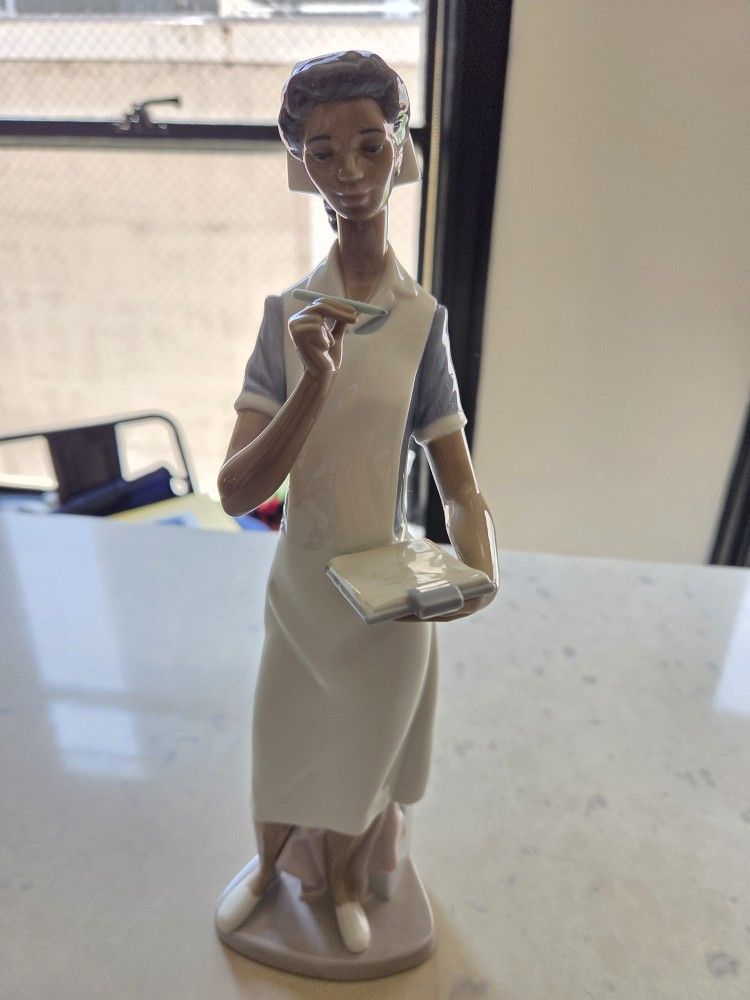 Lladro Porcelain Figurine