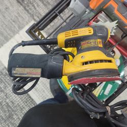 DeWalt random orbit palm sander
