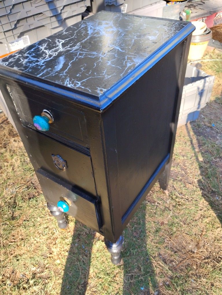 Unique 3 Drawer End Table