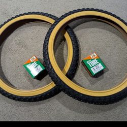 TWO NEW DURO 20X 2.125 BLACK BLACK/GUMWALL BMX BICYCLE TIRES AND TUBES, COMP 3 STYLE