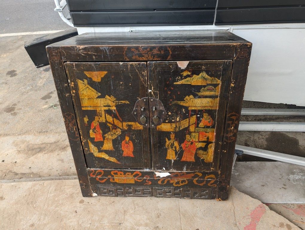 Late 18th Century Japanese Lacquer Painted Cabinet