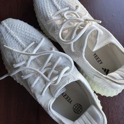 Yeezy Boost 350 V2