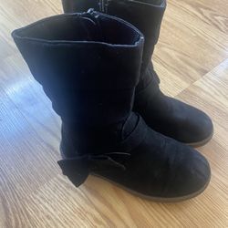 Girl’s Cat & Jack Black Soft Boots Size 11