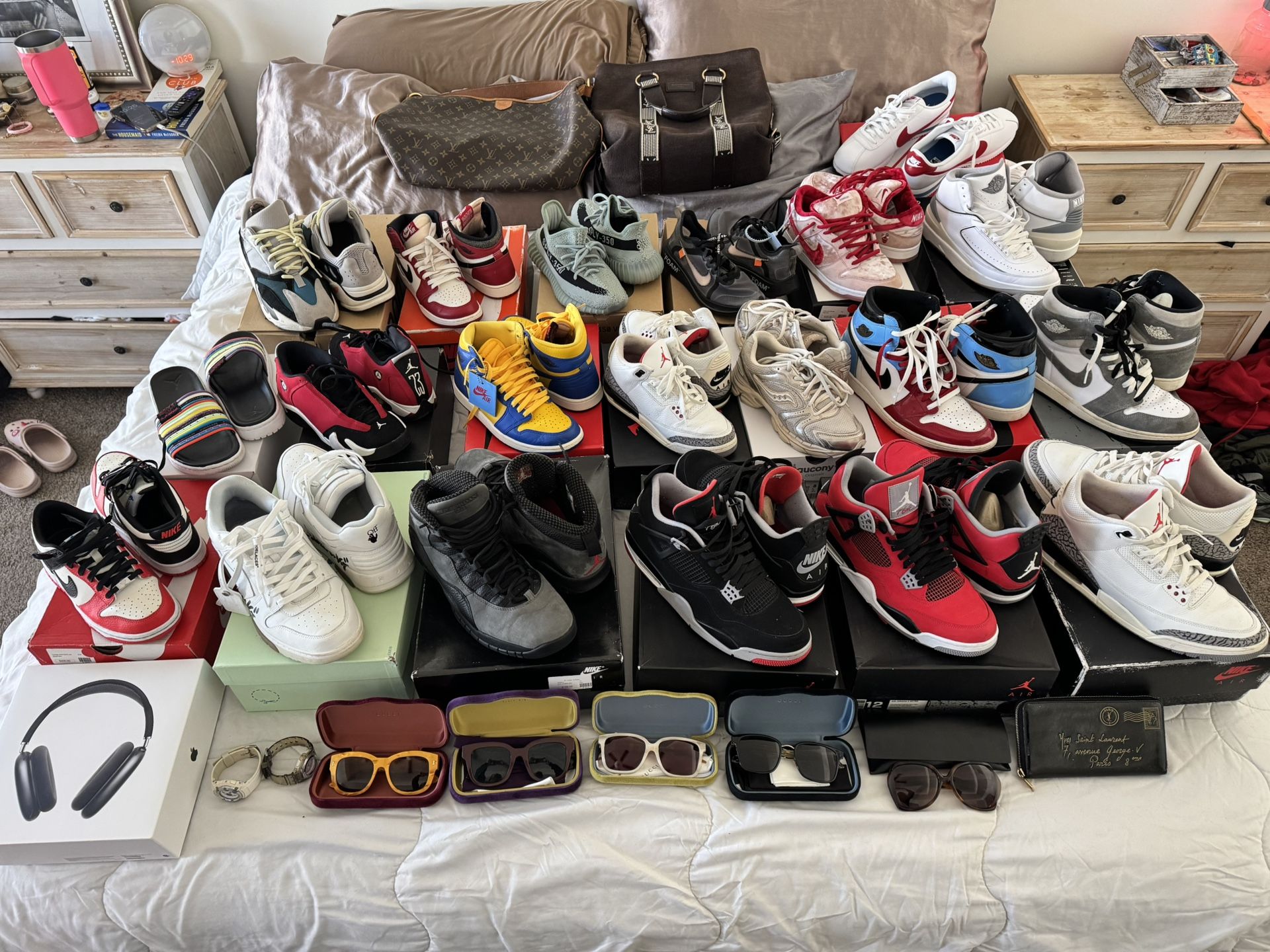 Jordan Nike Yeezy Gucci Louie YSL Off-White Apple Airpod Max Gshock Vintage