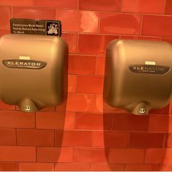 XLERATOR HAND DRYER