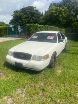 2010 Ford Crown Victoria
