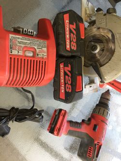 Milwaukee Drill to battery handsaw charger is not working fine