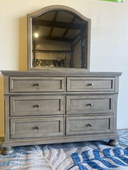 Gray Wood Dresser with Arched Mirror