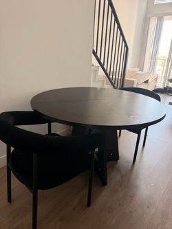 Dining table set