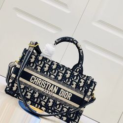 Wristlet Bag 