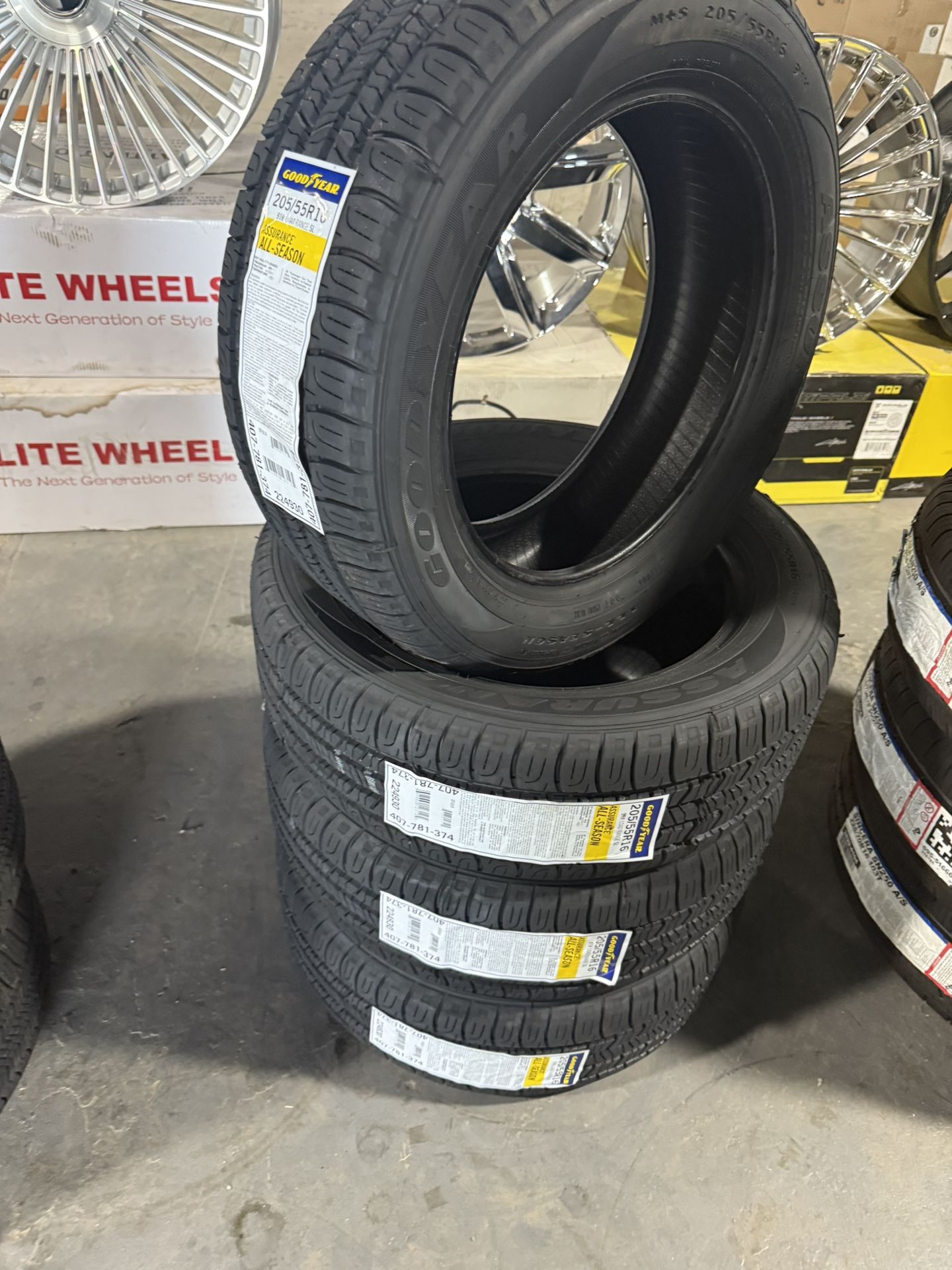 205-55R16 GOOD YEAR ✅