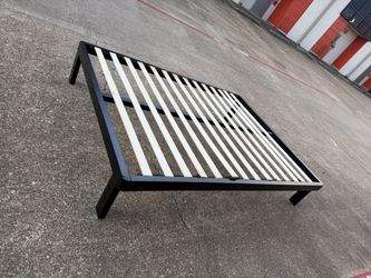 QUEEN BED FRAME 