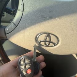 key fobs/ llaves y controles para carros 