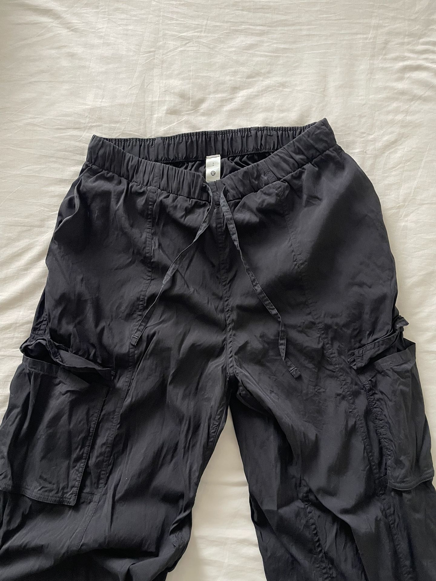 LULULEMON CARGOS